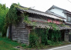 「１００％なんてできっこない！」、県の住宅耐震化目標に立ち塞がる空き家の群れ…